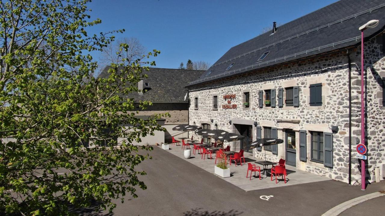 Auberge du Cezallier Montgreleix Exterior foto