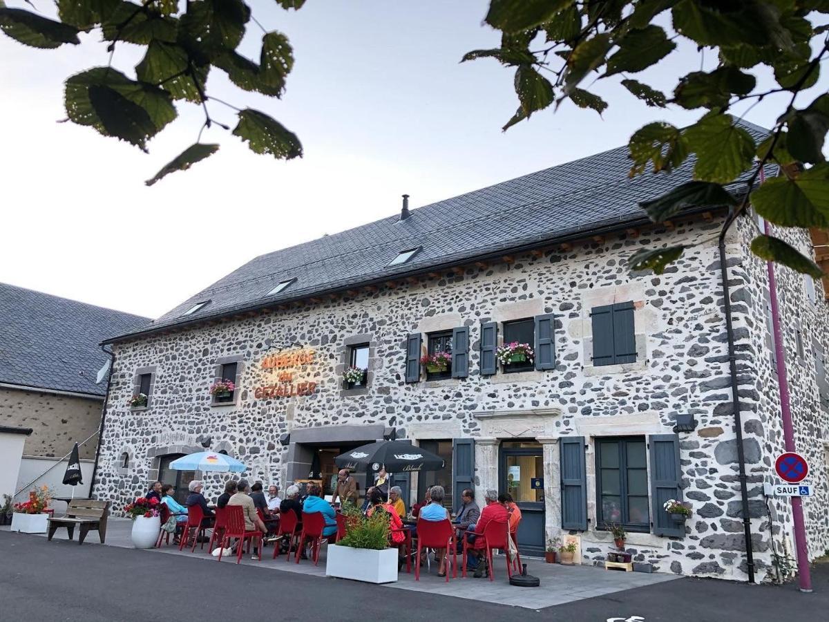 Auberge du Cezallier Montgreleix Exterior foto