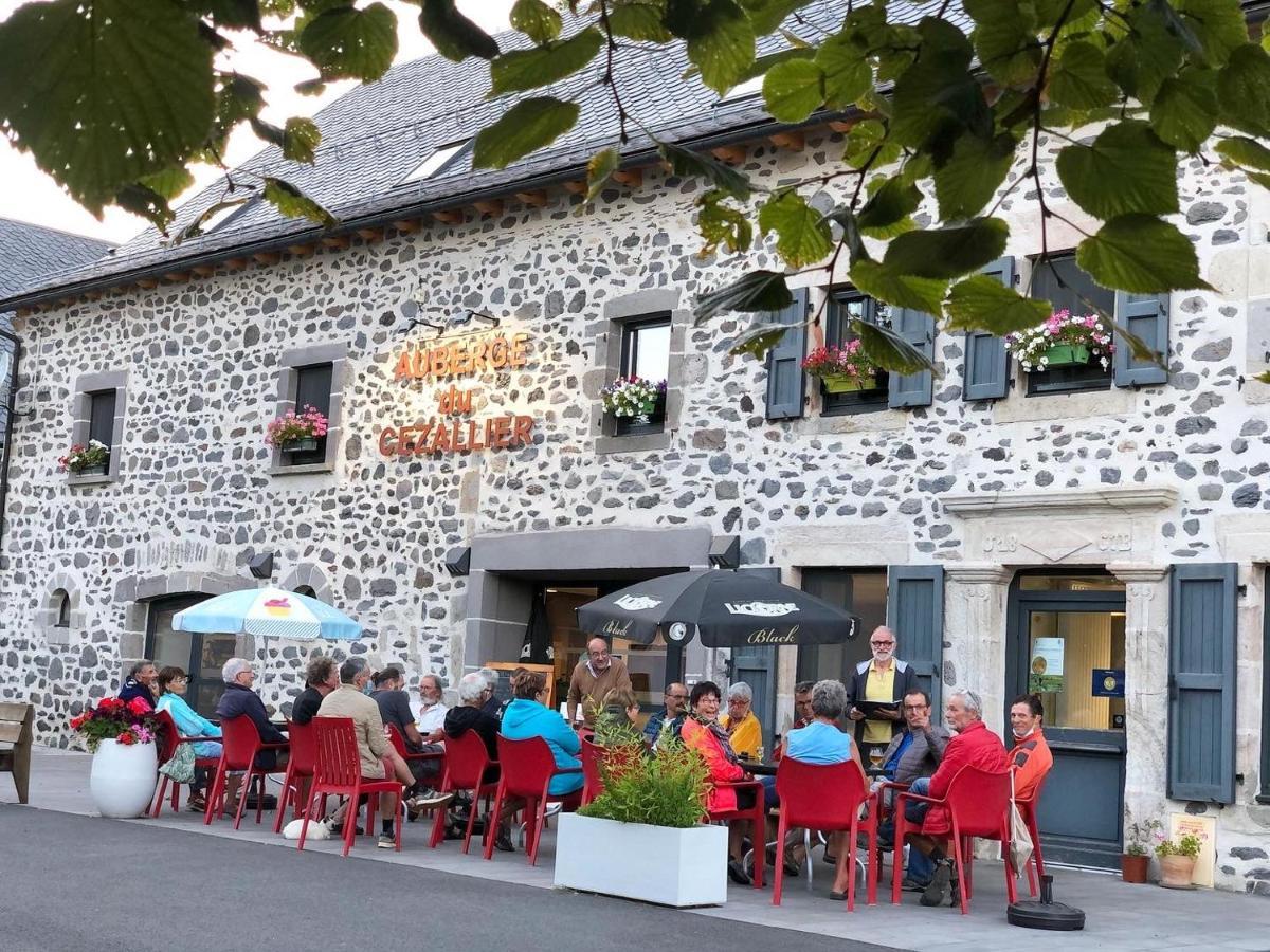 Auberge du Cezallier Montgreleix Exterior foto