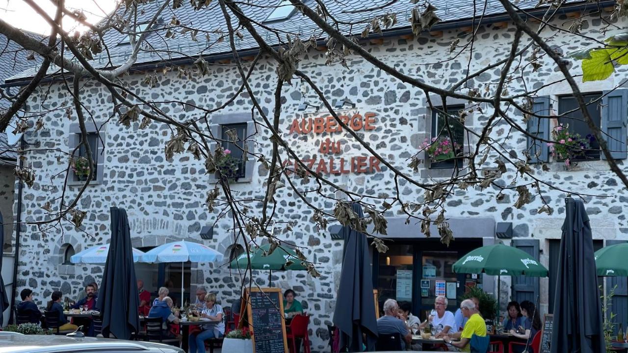 Auberge du Cezallier Montgreleix Exterior foto